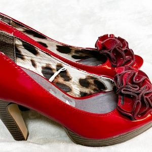 Red Madden Girl Pumps with giraffe lining  NWOT